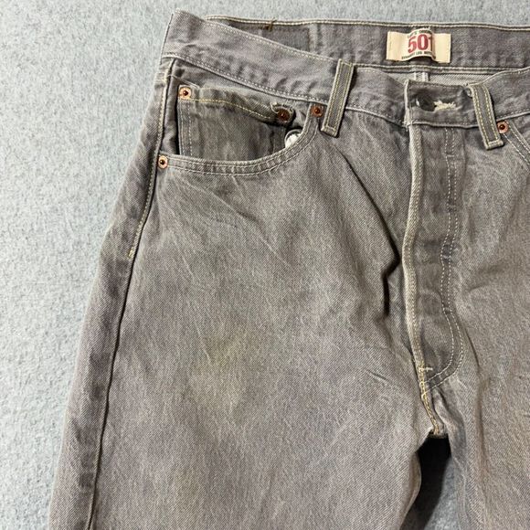 VTG Levis Jeans Mens 33x30 Gray 501 Straight Button Fly American Medium Denim - Picture 2 of 16